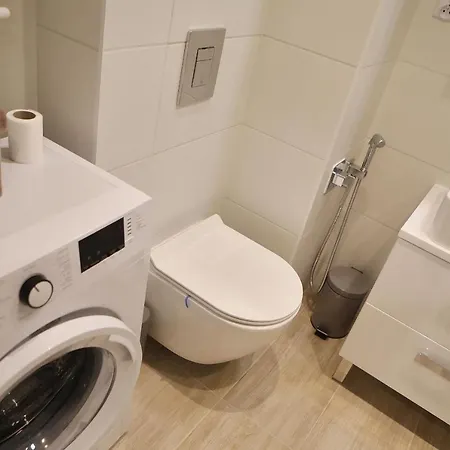 Uroczy Apartament 38 M2 Tychy, Slaskie Ogrody Exterior photo